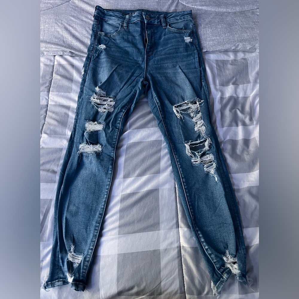 American Eagle dark wash ripped jeans